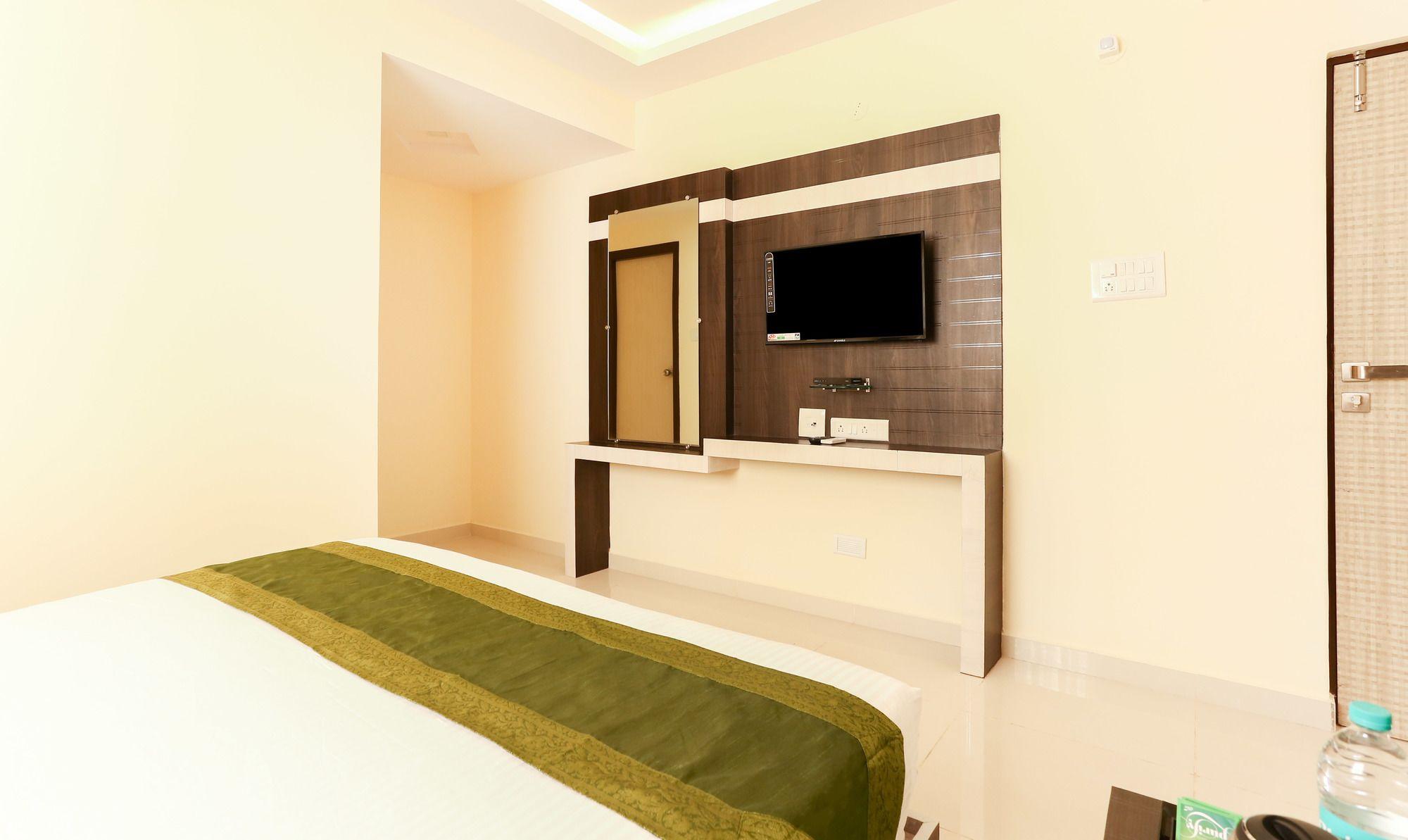 Fabhotel Rotano Suites - Yelahanka بنغالور المظهر الخارجي الصورة
